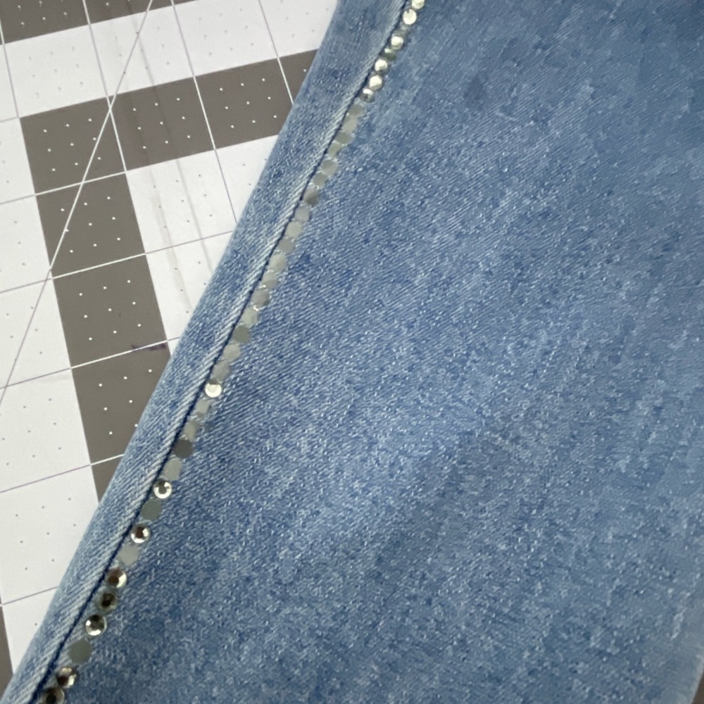 Express Women’s Rhinestone Skinny Jeans Light Blue Denim Raw Hem (A181)✨✨ - Picture 8 of 10